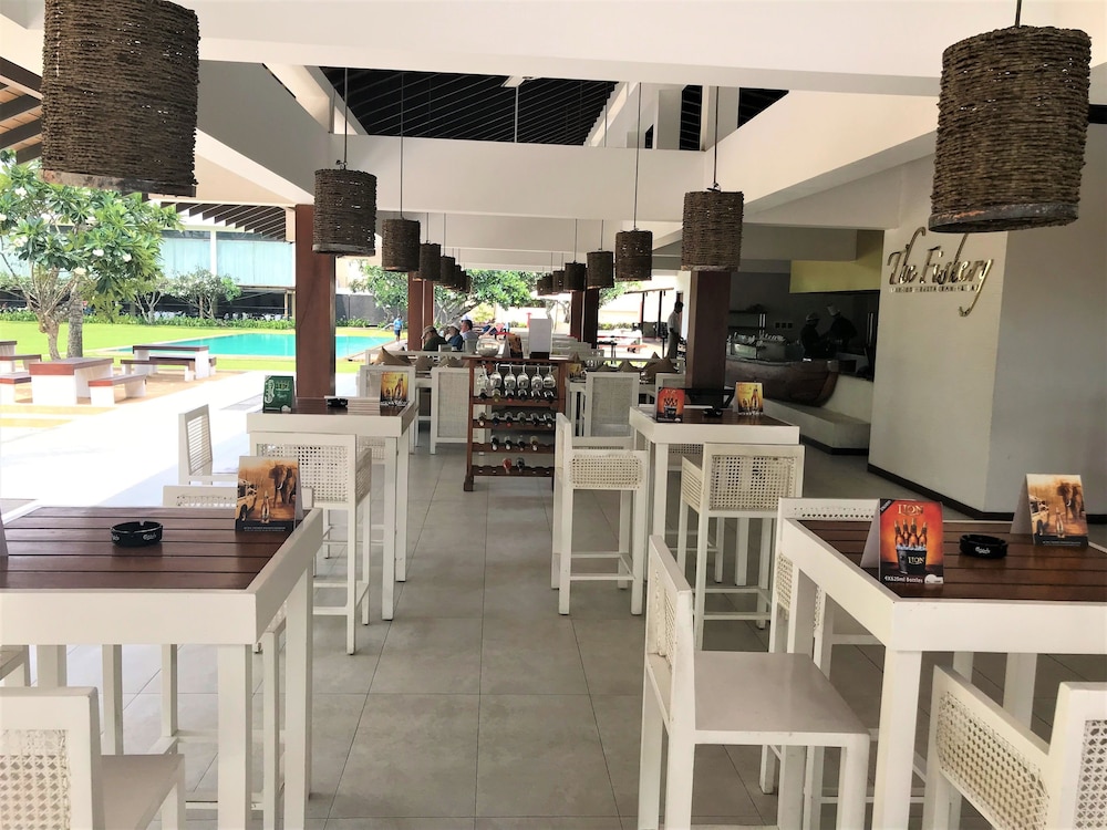 Pegasus Reef Hotel 58/75