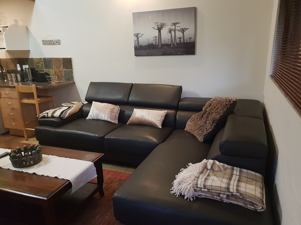 Moonflower Cottages 42/71