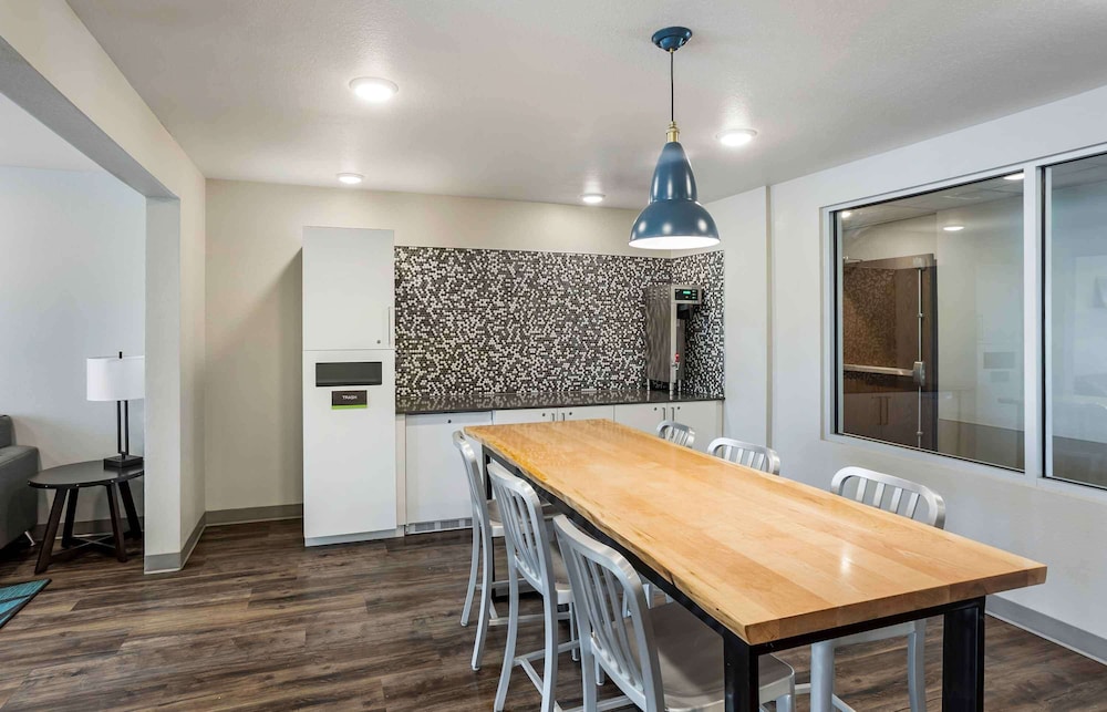 Extended Stay America Suites - Philadelphia - Plymouth Meeting - West 3/29