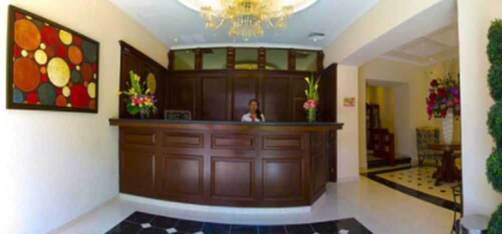 Hotel Plaza Colonial 14/62