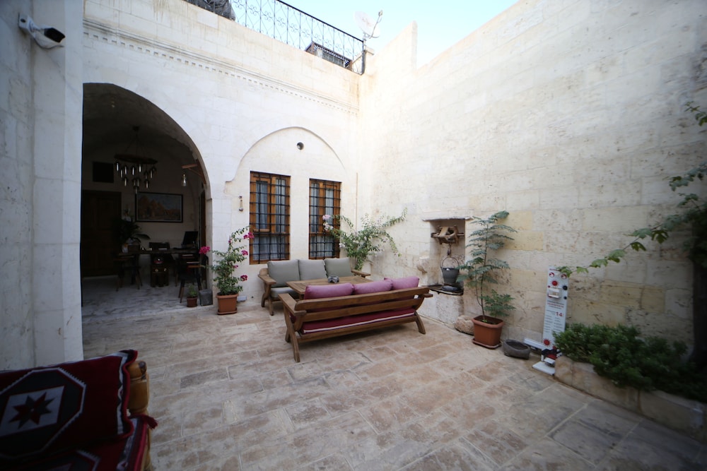 Tessera Hotel 7/49