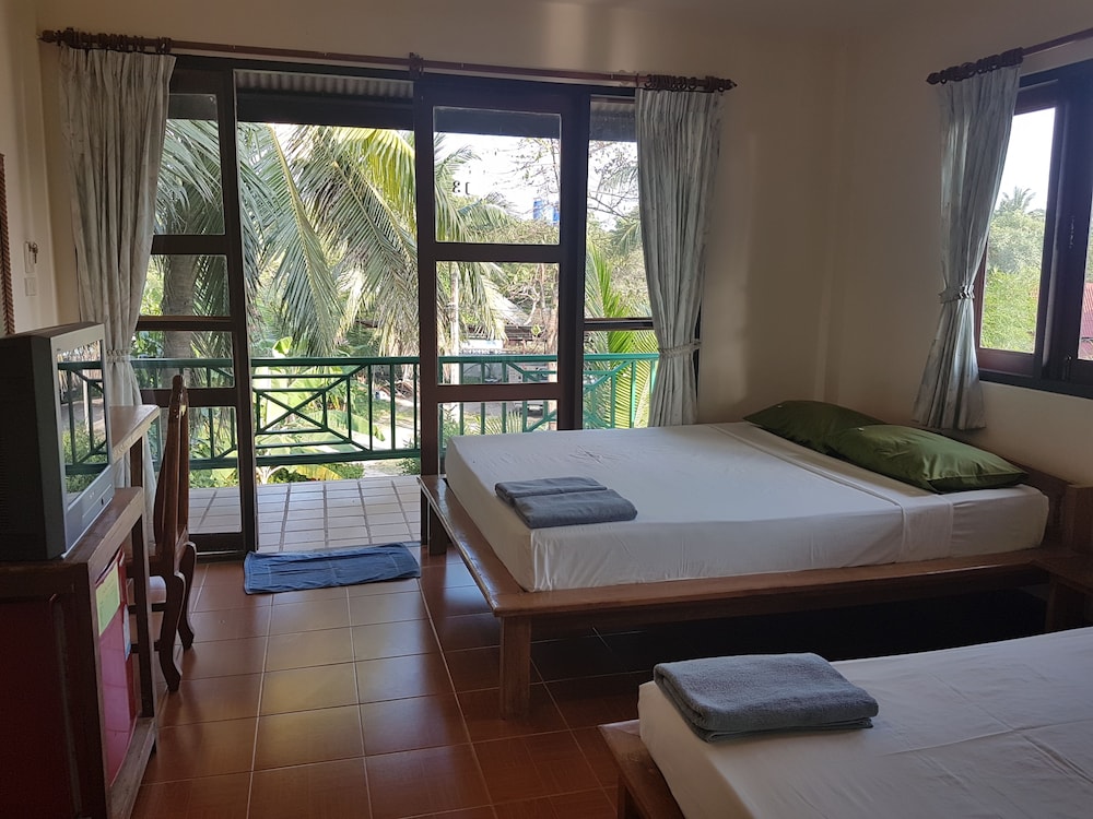First Villa Beach Resort 37/75