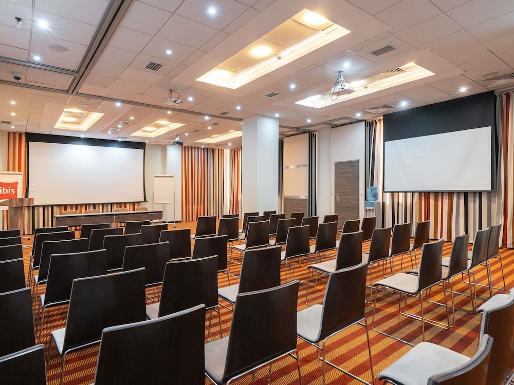 Ibis Astana Hotel 46/57