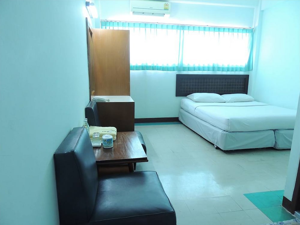 Pakchong Phubade Hotel 27/57