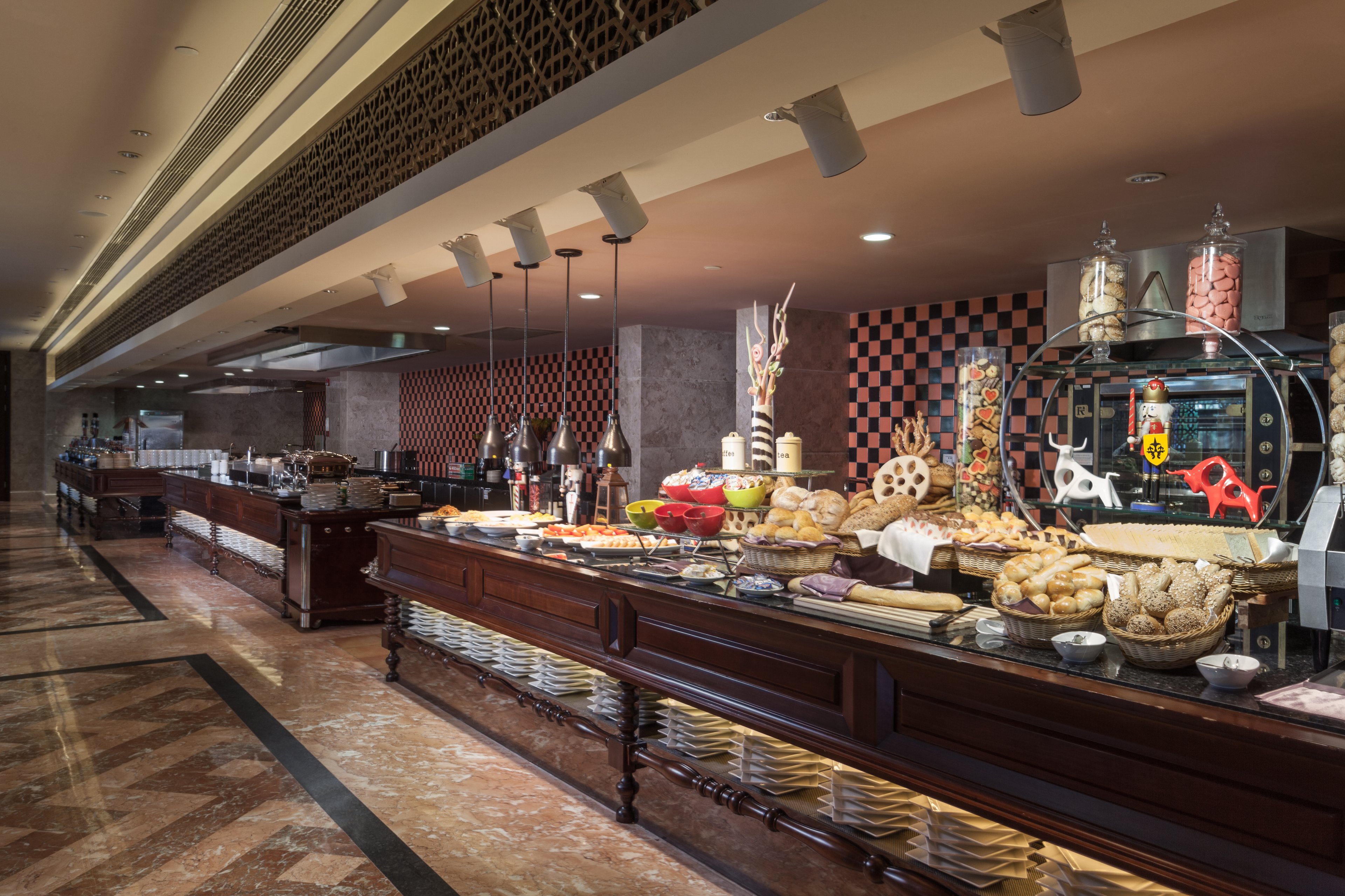 Holiday Inn Guangzhou Airport Zone 39/70