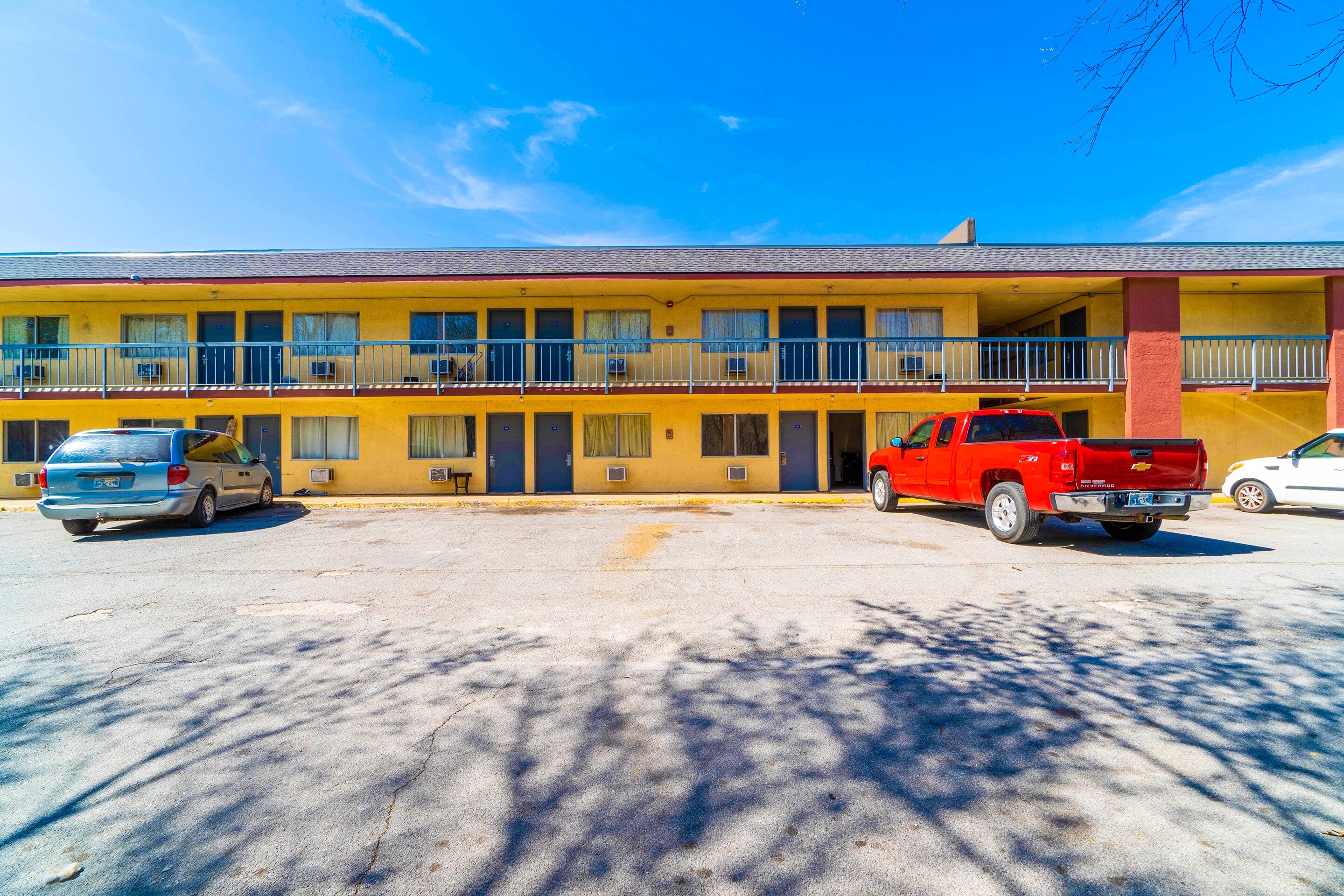 Castle Inn & Suites By OYO Chickasha in CHICKASHA - OK