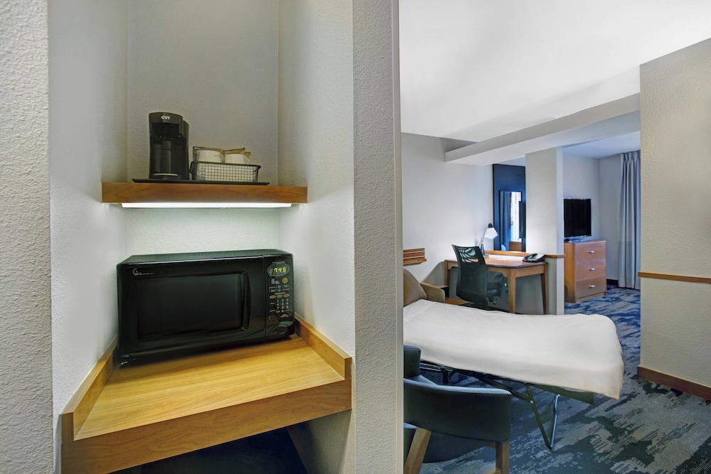 جناح بسرير كينج مع أريكة لذوي الإعاقة، Fairfield Inn Suites Carlsbad 3/5