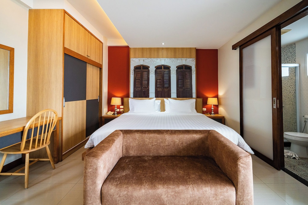 SUPERIOR, DOUBLE BED, KITCHEN