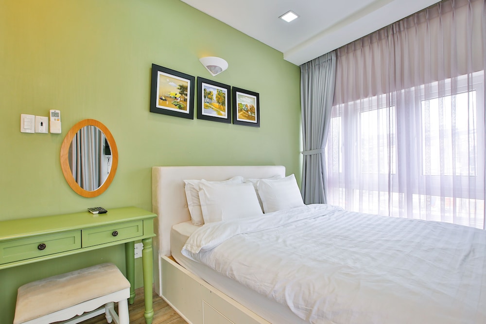 Sunflower Boutique Studio Apartment 14/44