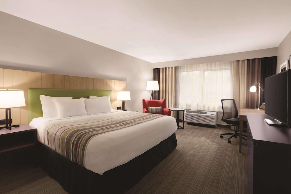 غرفة تقليدية بسرير كينج لذوي الإعاقة، Country Inn Suites By Radisson Seattle Bothell Wa 4/9