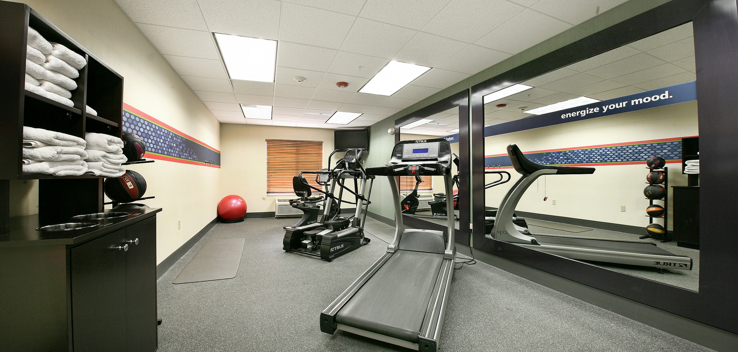 Hampton Inn Brentwood 24/50