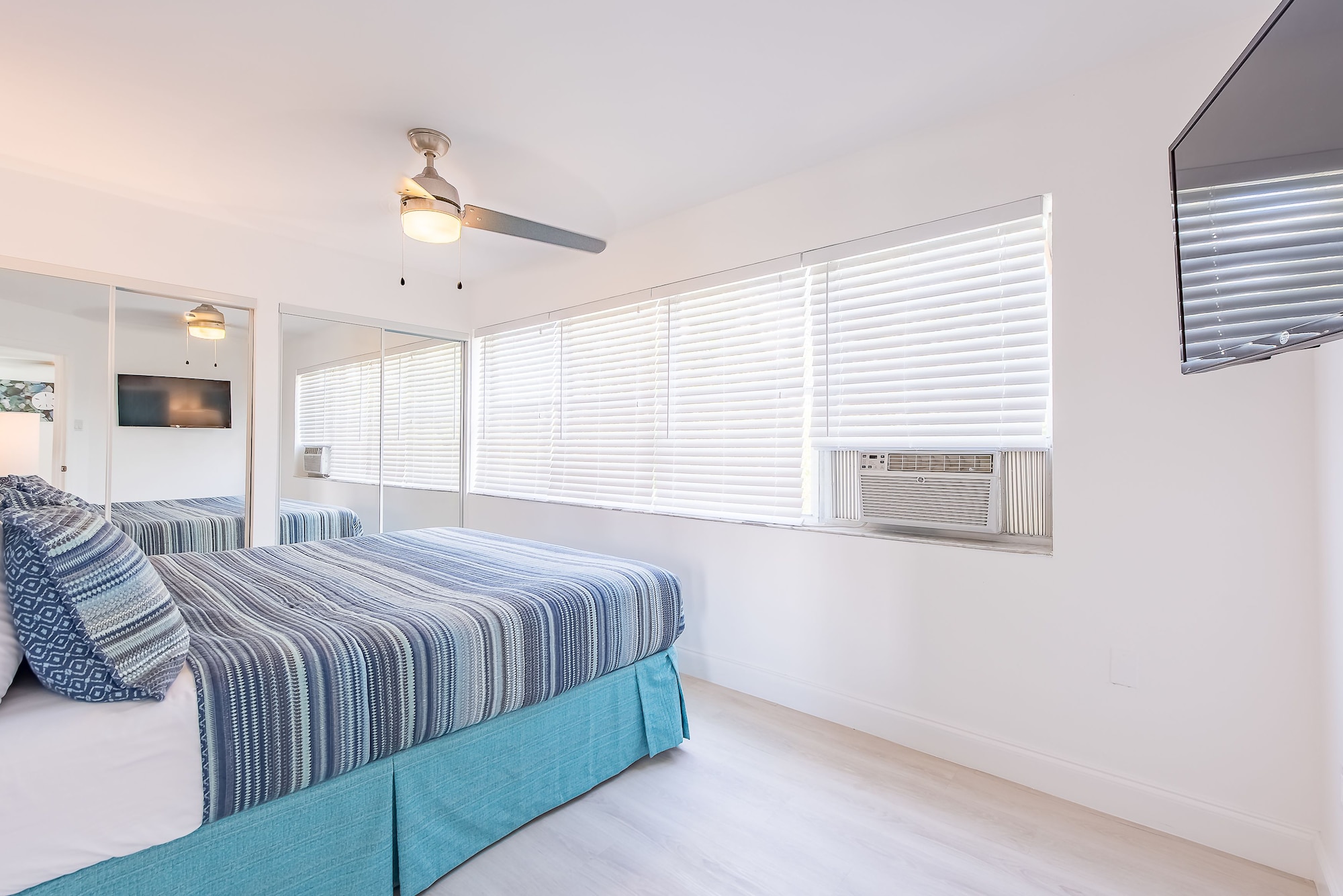 DELUXE, PENTHOUSE, KITCHEN