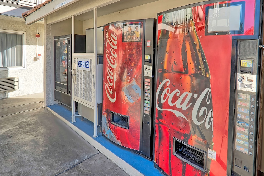 Motel6 Lancaster, CA in LANCASTER - CA