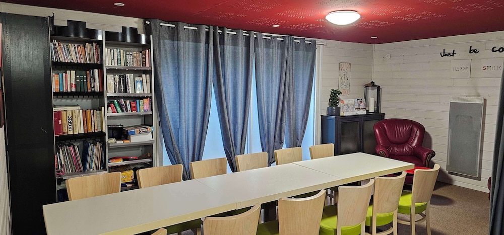 Brit Hotel Albi 33/49