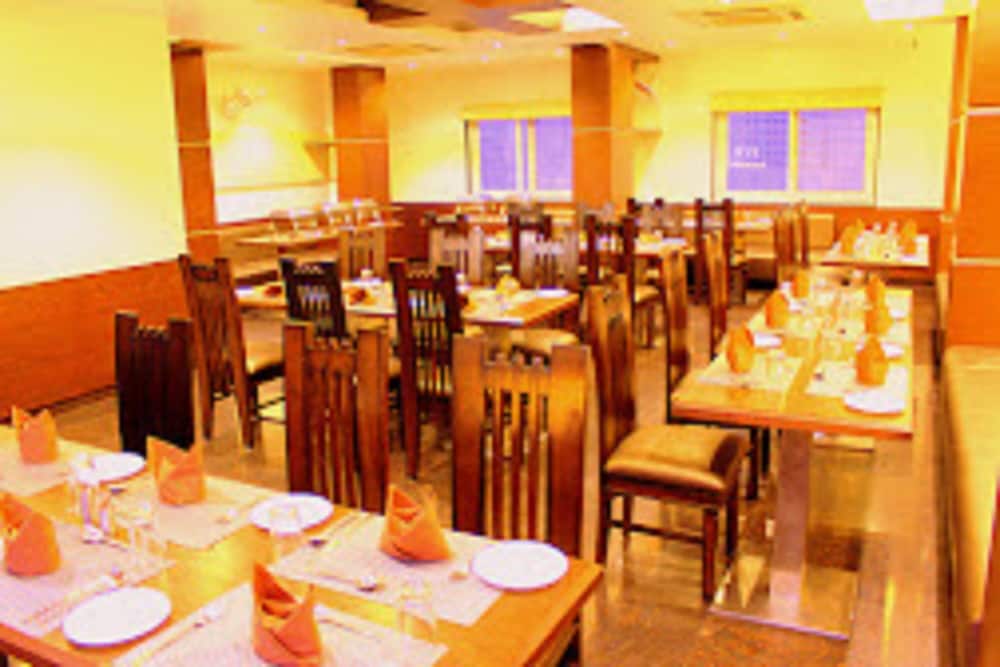 Hotel Shree Narayana 20/28