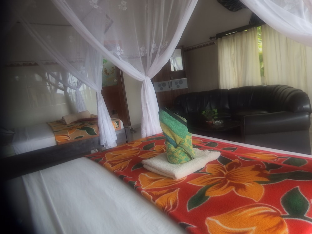 Bukit Indah Home Stay 18/50