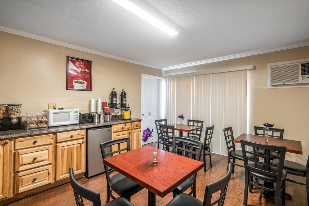 ECONO LODGE 29/36