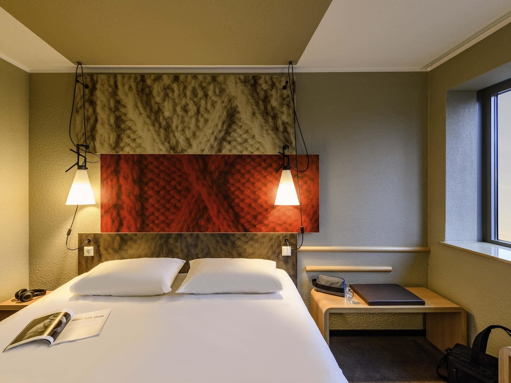 IBIS BERLIN MITTE HOTEL 41/73