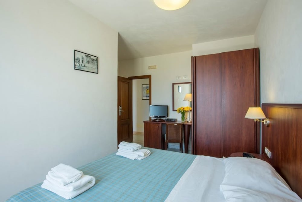 Albergo Auralba 18/77