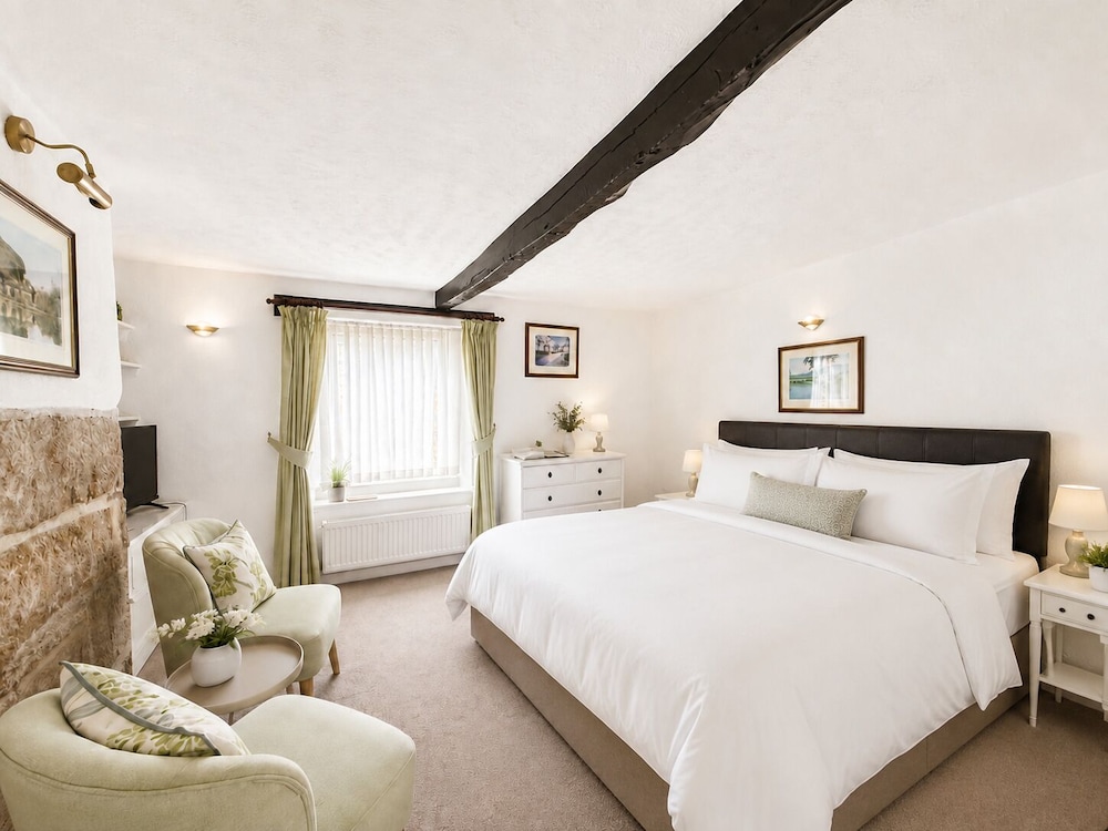 The Willow Restaurant & Cottages 11/50