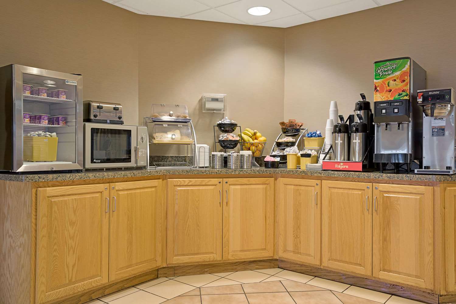 Days Inn by Wyndham Eagan Minnesota Near Mall of America 3/26