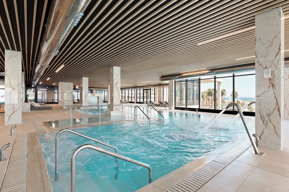 Best Triton Hotel 42/72