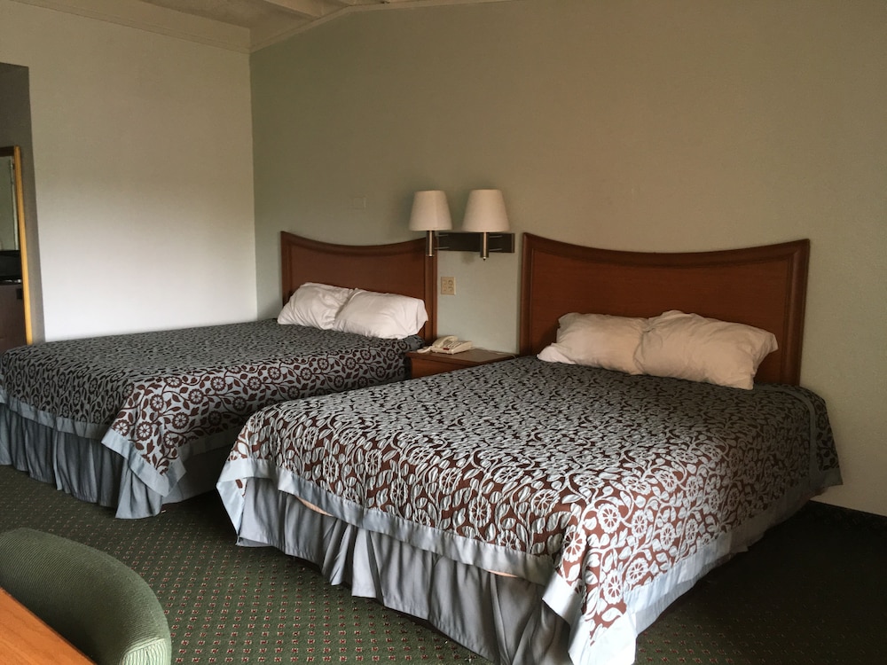 Regency Inn 17/55