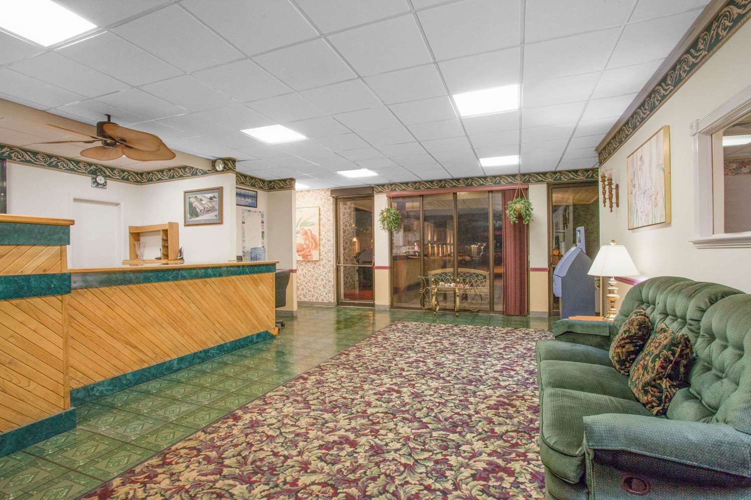 Super 8 By Wyndham Carlisle North 5/21