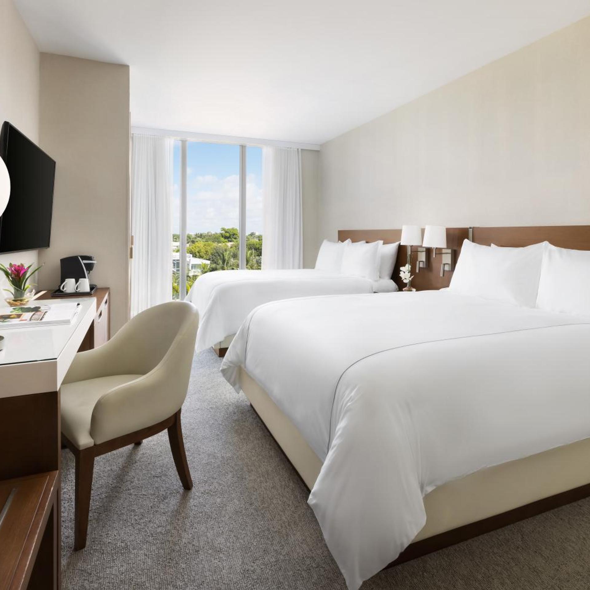 Deluxe, 2 Queen Beds, Partial Water View, Balcony، The Altair Hotel Bay Harbor Miami 3/6