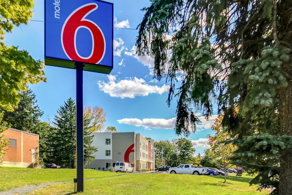 Motel6 Allentown, PA 38/45
