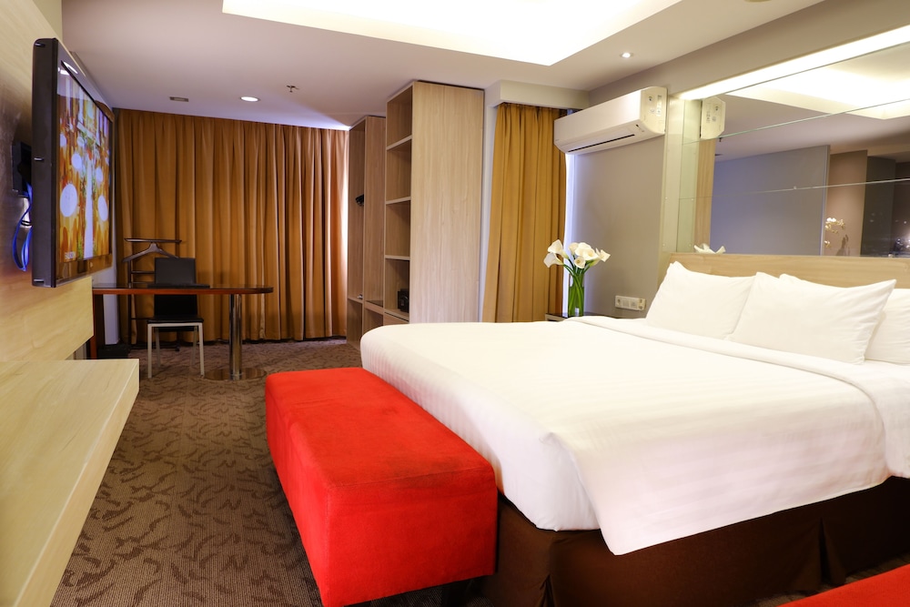 Aston Suite