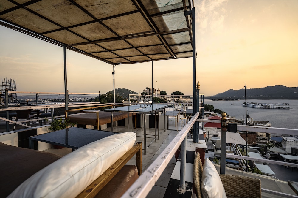 The Lake View Hotel – On Lake Pichola 37/50