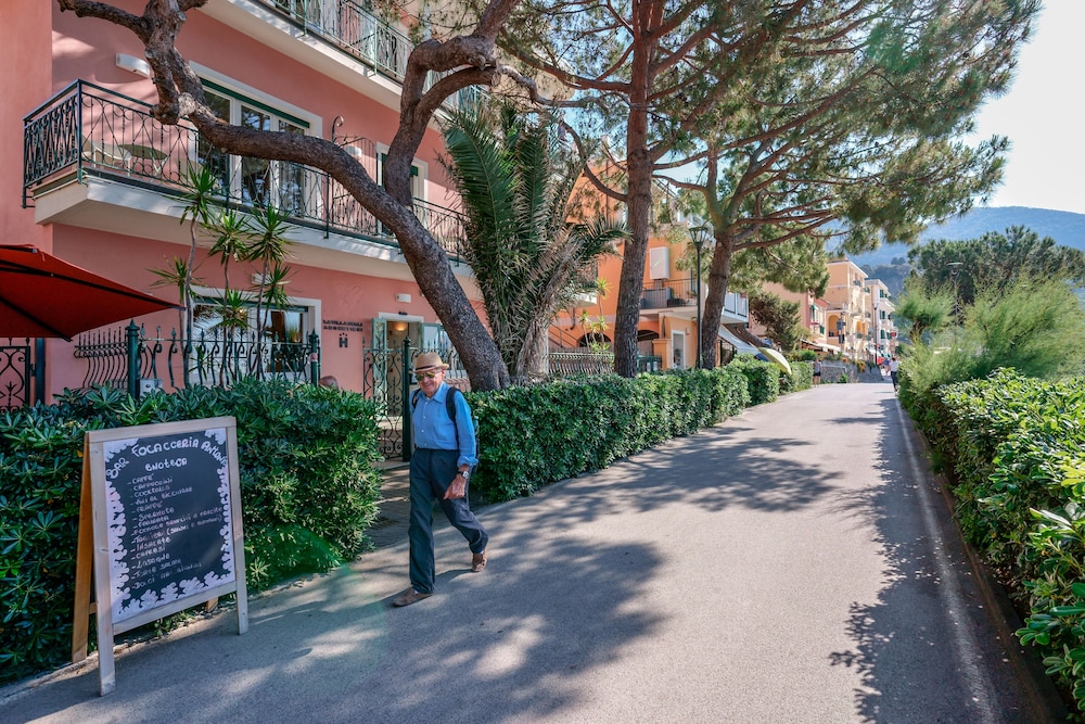Hotel La Villa Degli Argentieri 48/62