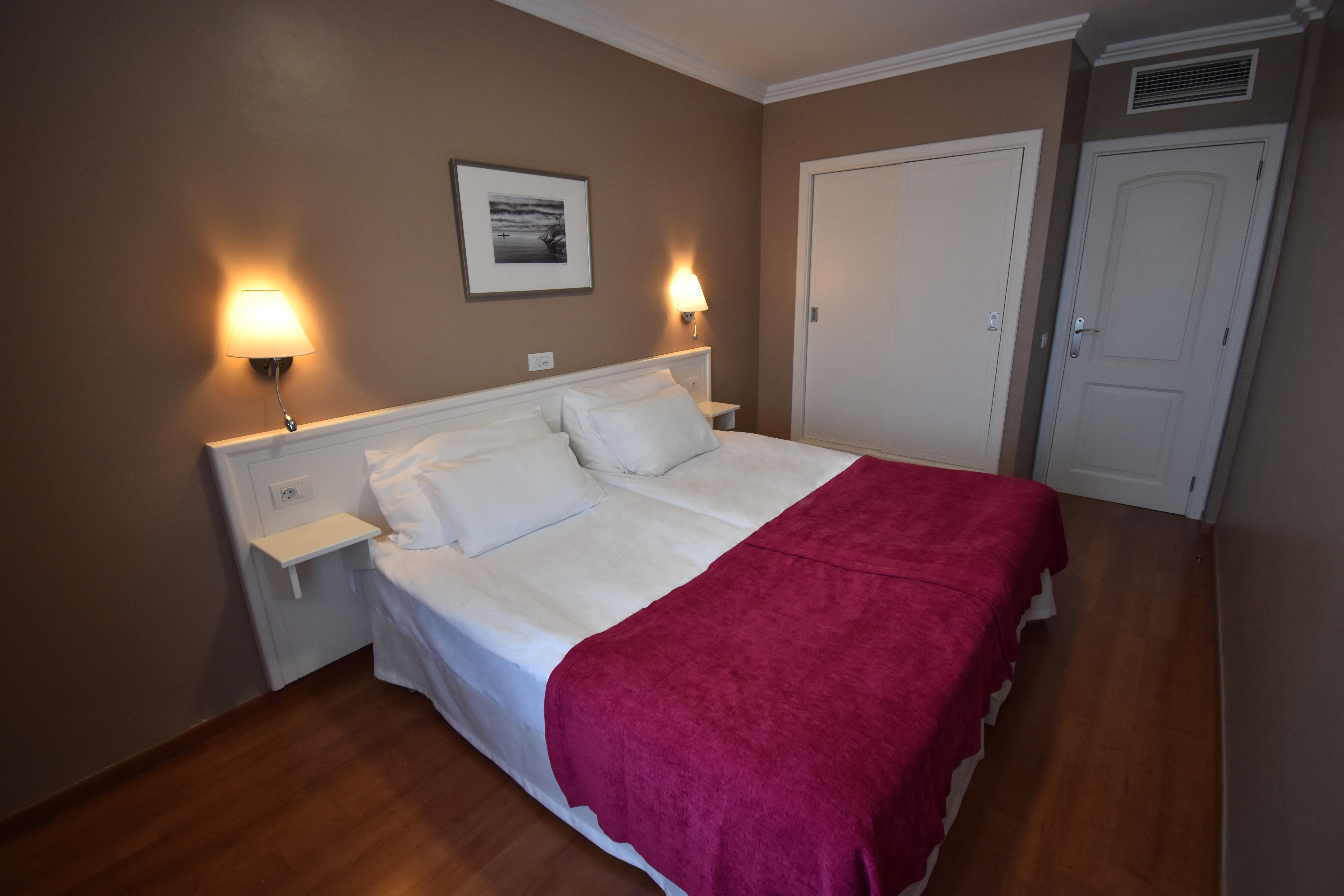 1 Bedroom, Apartment, Pool or Sea View