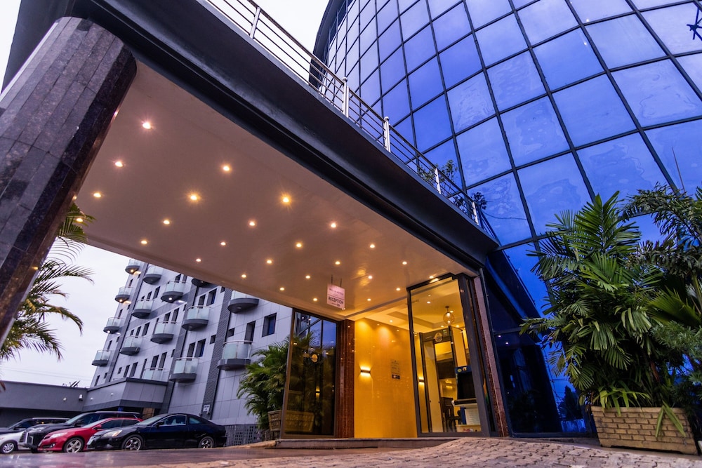 Bon Hotel Delta 1/50