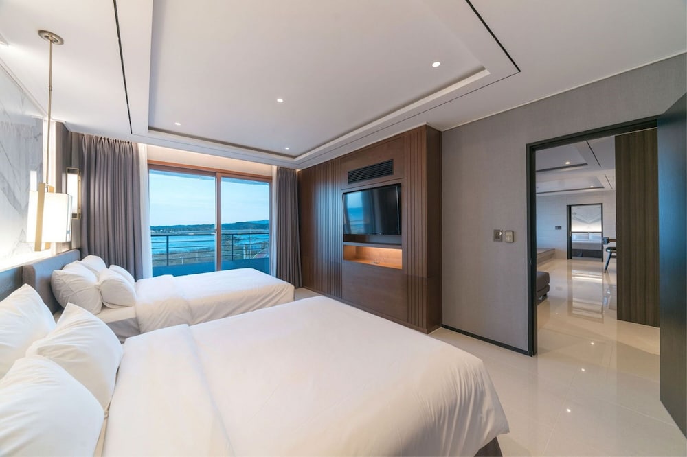 Dignity Hotel 20/70
