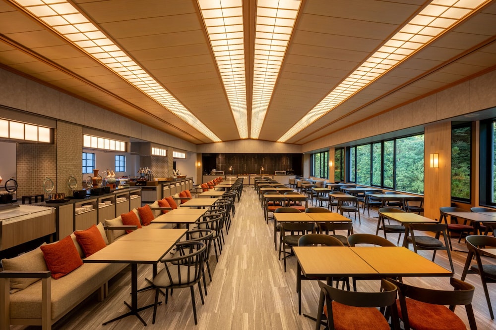Royal Hotel Yamanaka Onsen Kajikaso 40/53