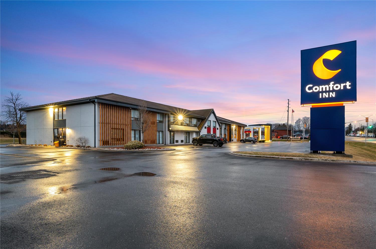Comfort Inn St. Thomas 36/42