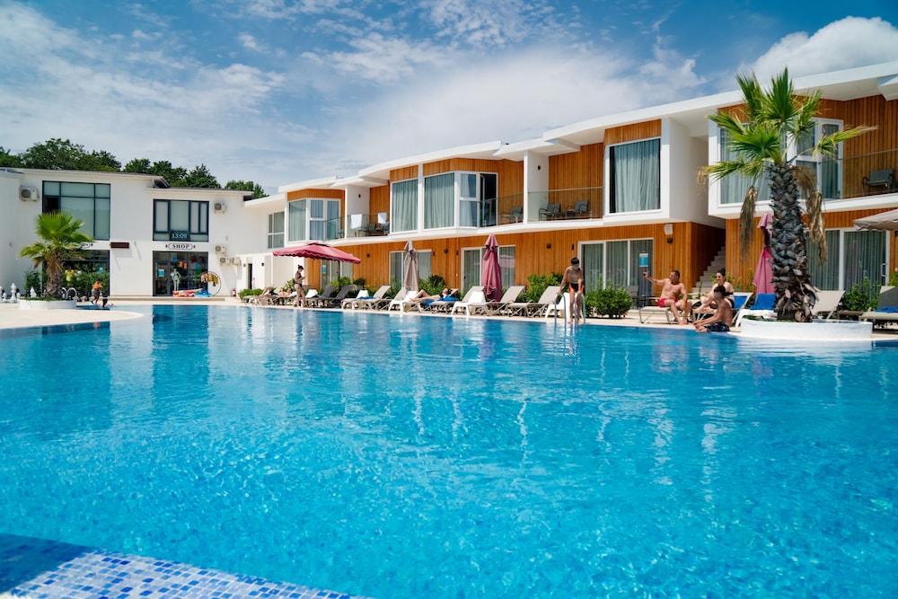 Riva Hill Resort 12/48