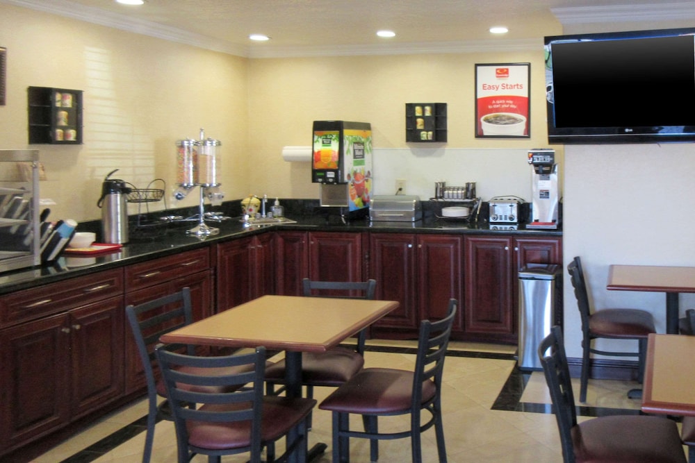 restaurant-cafeteria