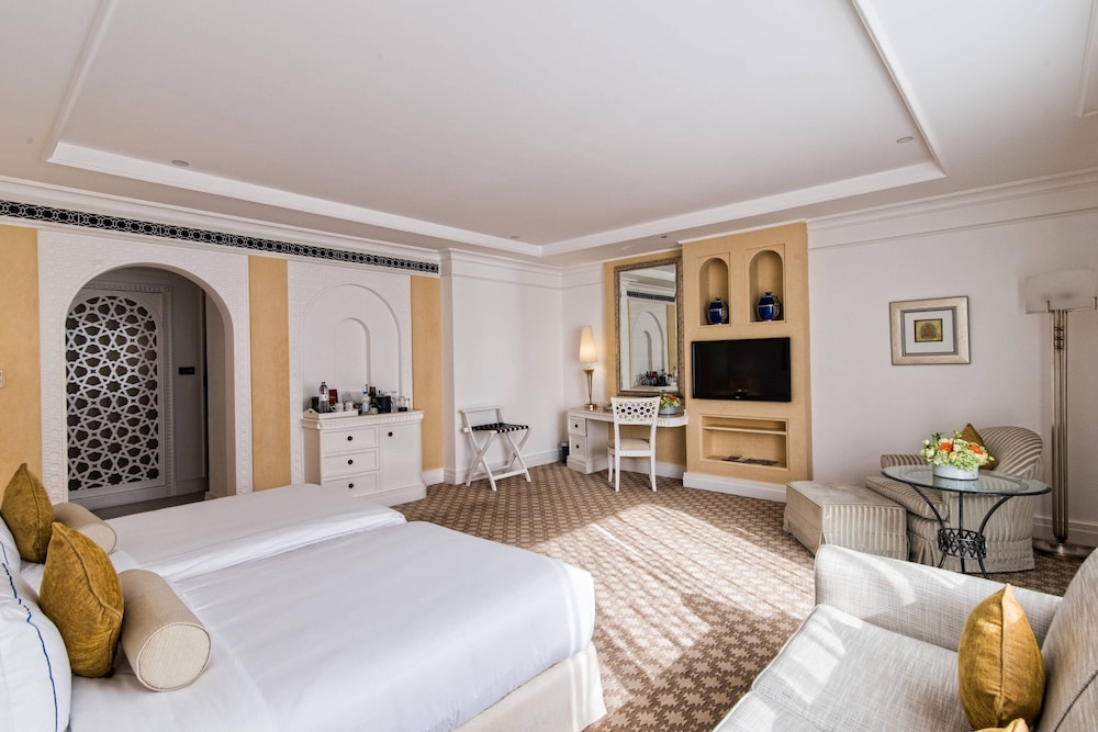 Al Habtoor Grand Resort, Autograph Collection 25/75