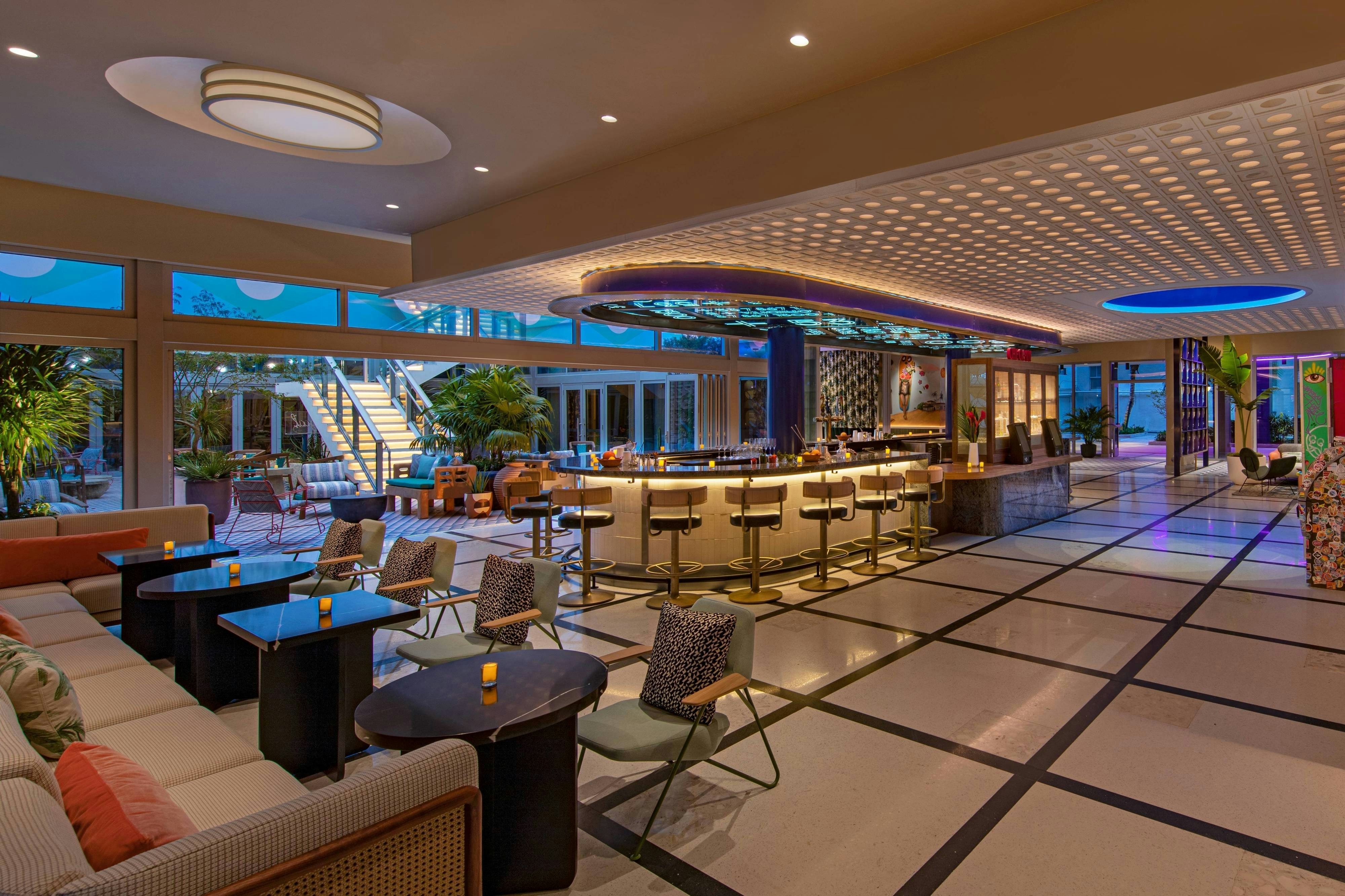 Moxy Miami South Beach 25/40