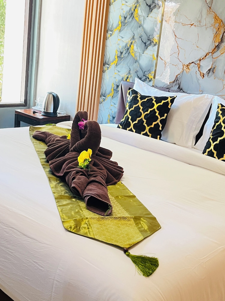 New Ozone Resort & Spa 48/64
