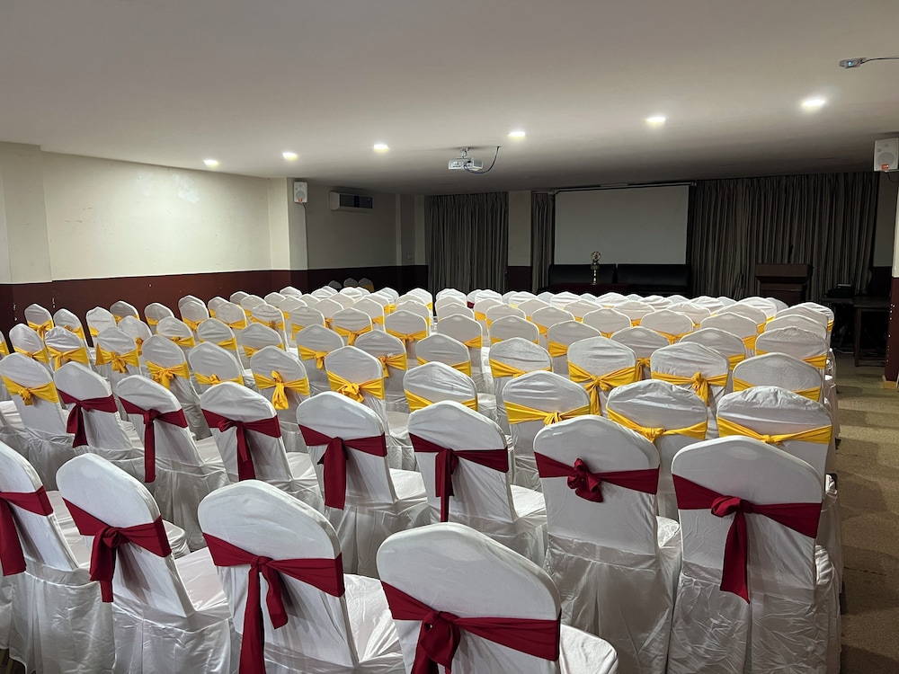 Ratna Giri Resort 32/49