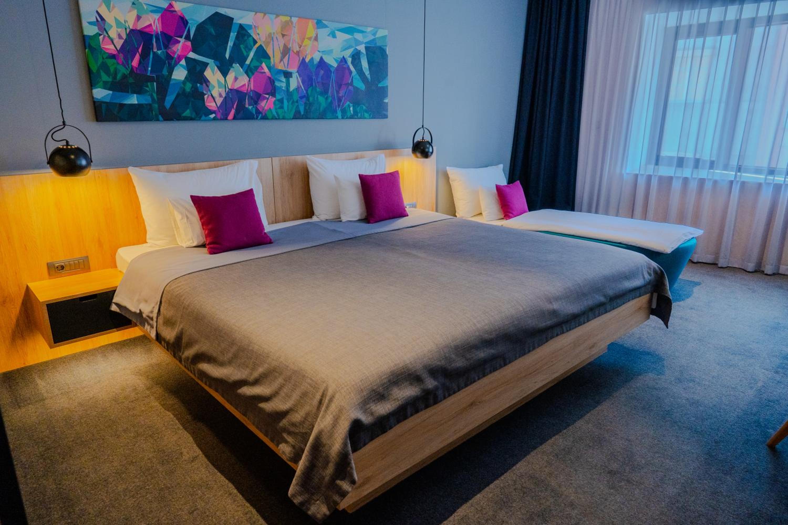 SUPERIOR, DOUBLE BED