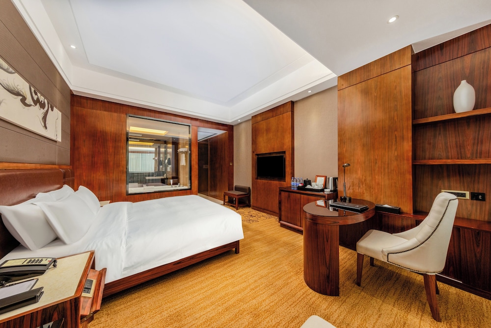 Deluxe King Bed Room