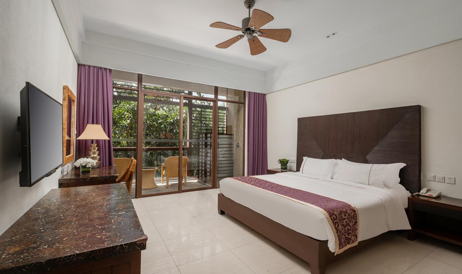 Room, King Bed, Garden View, Open Plan, Balcony