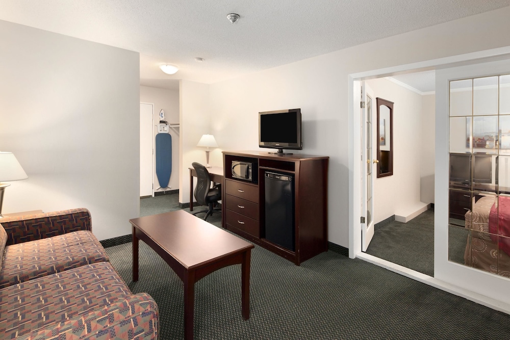 Travelodge by Wyndham Nanaimo 18/25