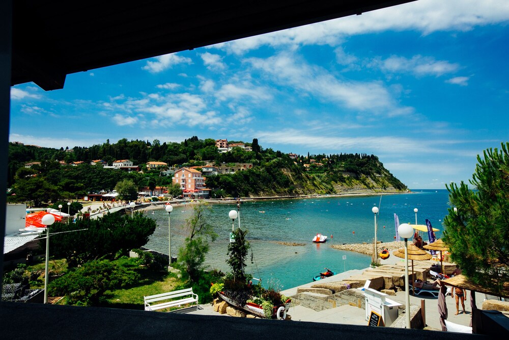 Barbara Piran Beach Hotel And Spa 45/70