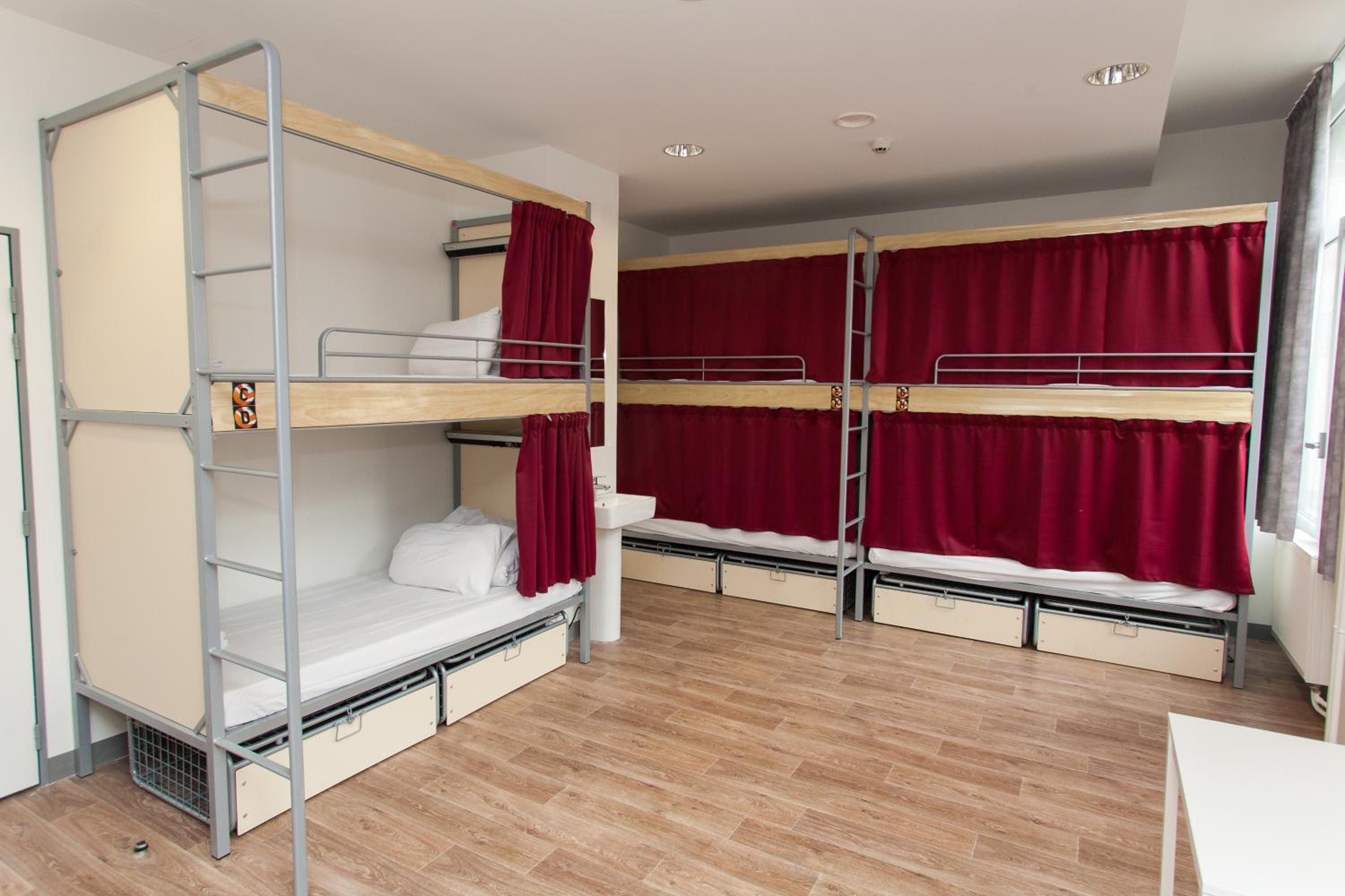 Female Dorm, Female Only, 8 Beds, Shared Bathroom
